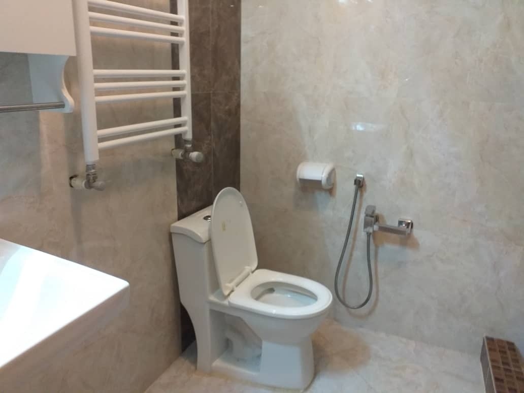 اجاره سوئیت و خانه شیک تمیز در قدس تهران 