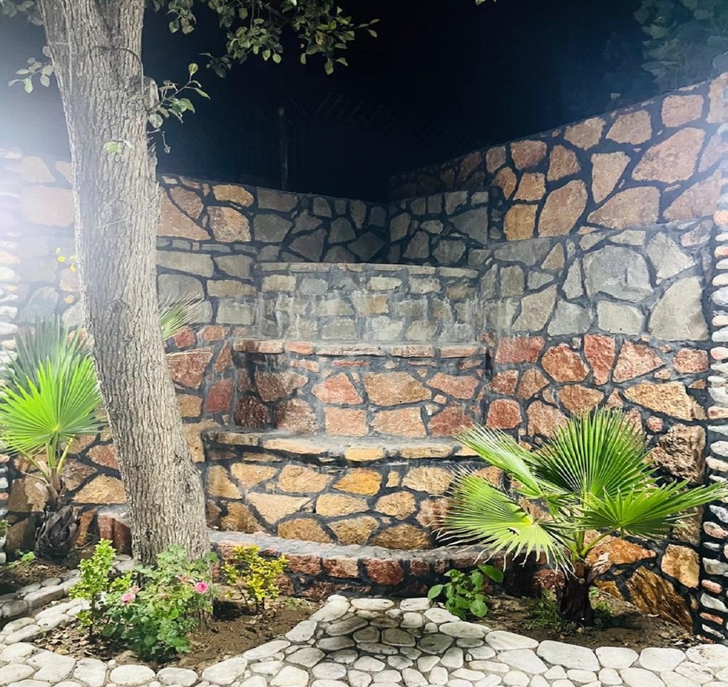 اجاره ویلا استخردار در باغبهادران-ابوذر دوخوابه 100 متری