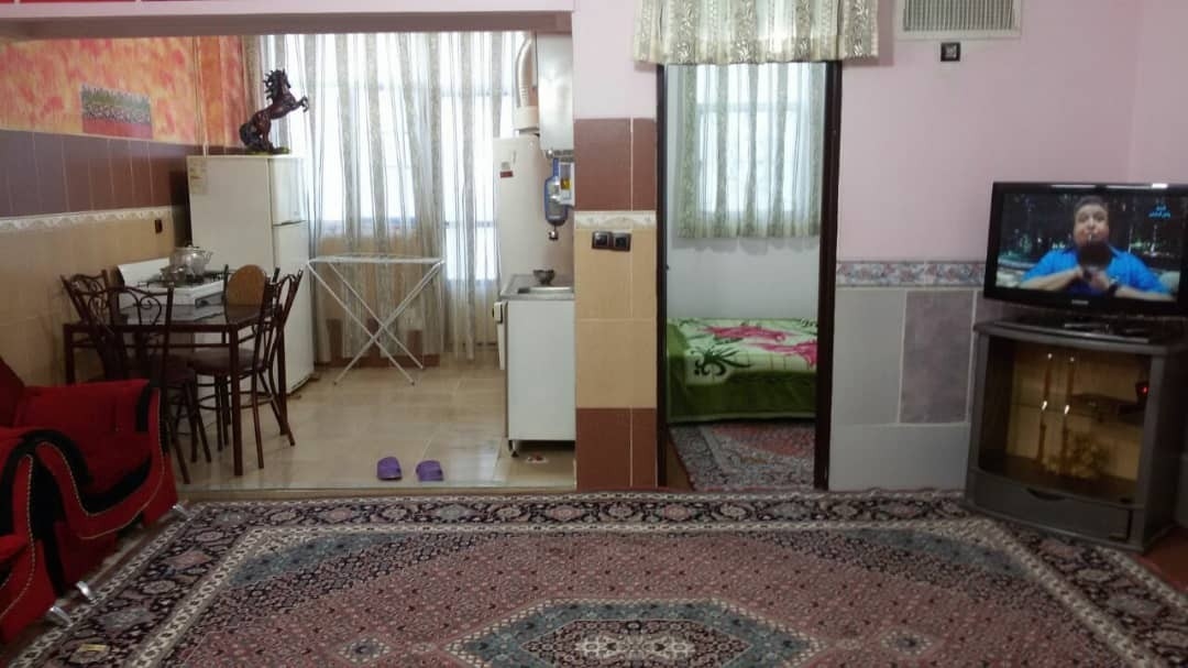 اجاره منزل مبله دوخوابه طبقه ی اول  در مدرس همدان