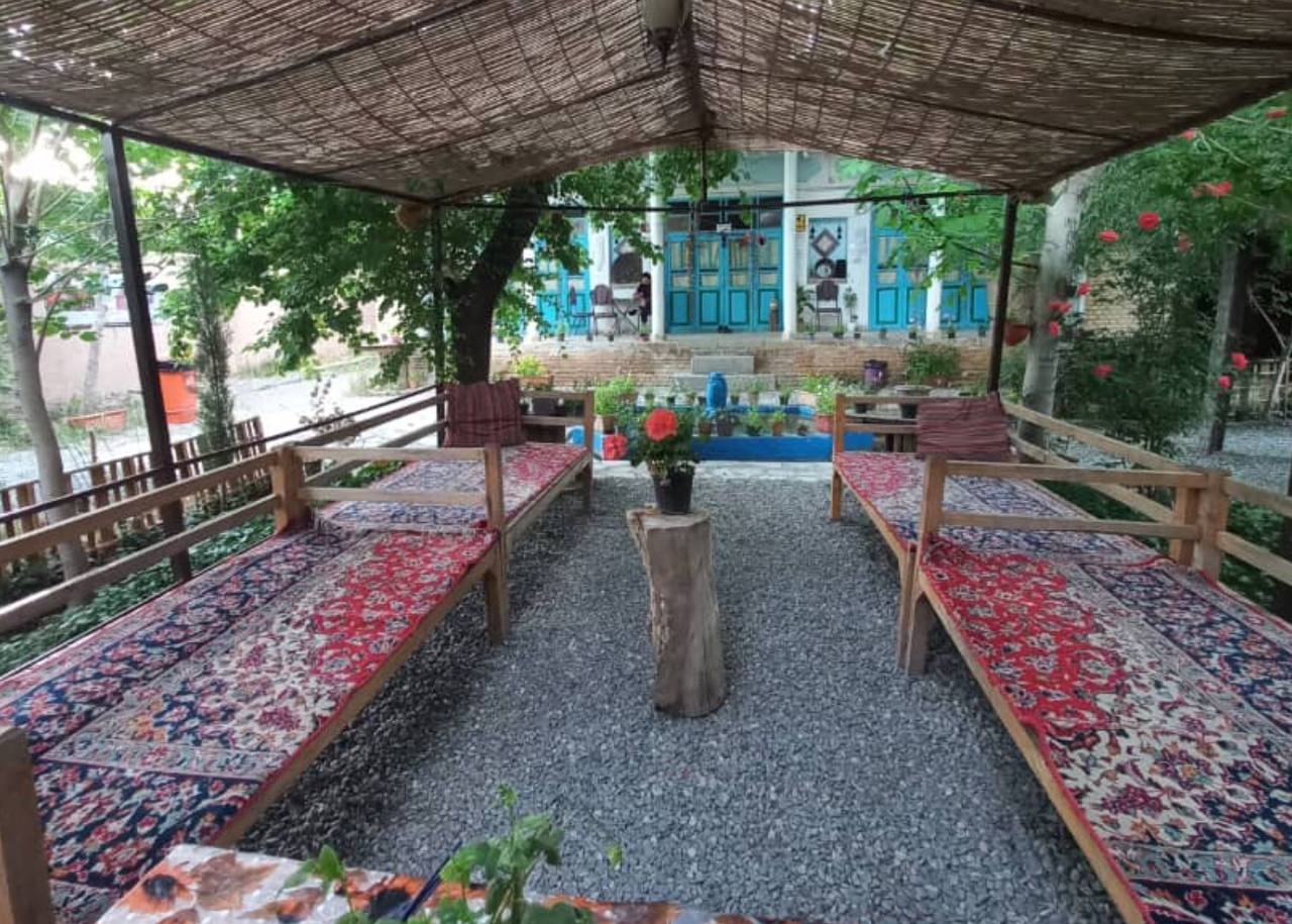 اجاره اتاق بومگردی در حسن حافظ گلپایگان - اتاق 4 سایه نشین