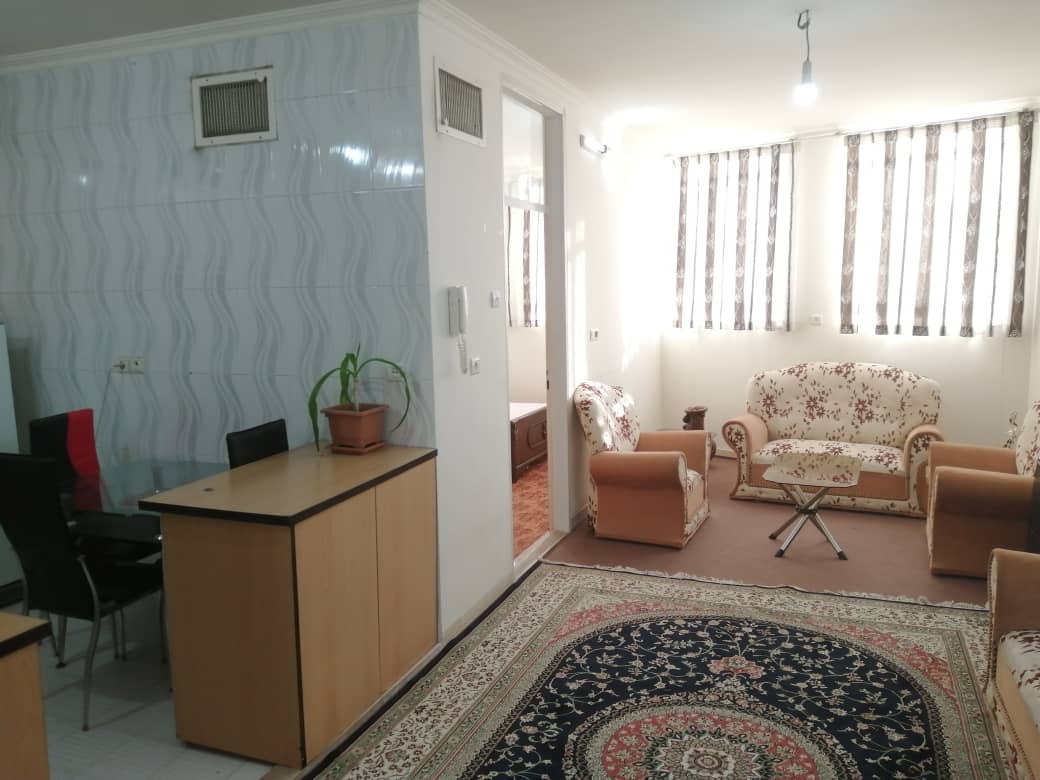 اجاره روزانه  آپارتمان مبله یک خوابه در صفاییه یزد-طبقه دوم