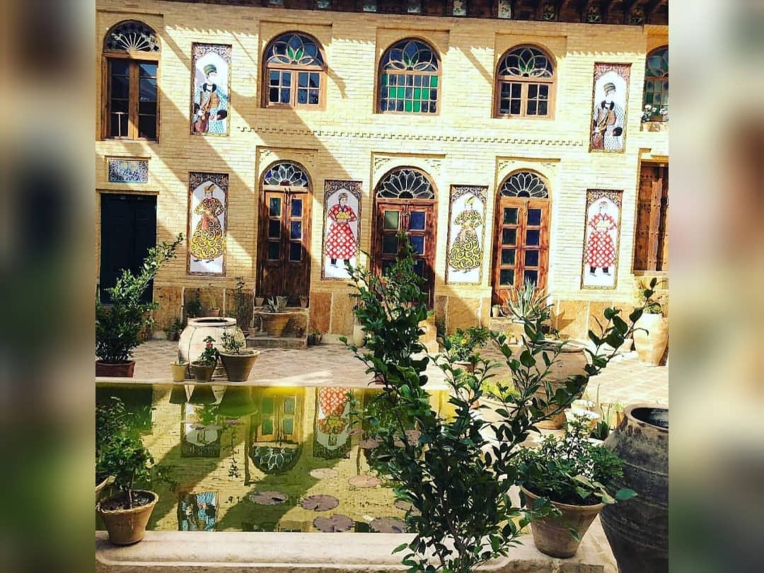 اجاره اتاق بومگردی سنتی در شیراز 