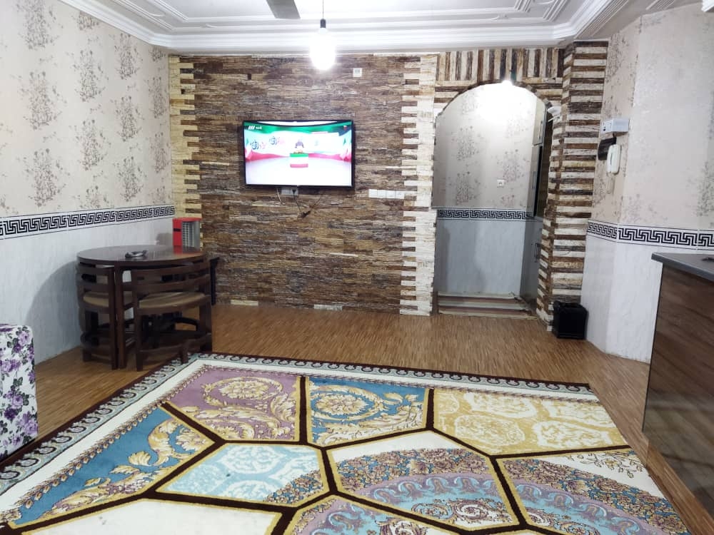 اجاره  منزل مبله دوخوابه طبقه اول -در طالقانی بوشهر