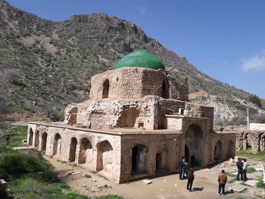اجاره کلبه چوبی در کاخ اردشیر بابکان فیروزآباد - کلبه بزرگ