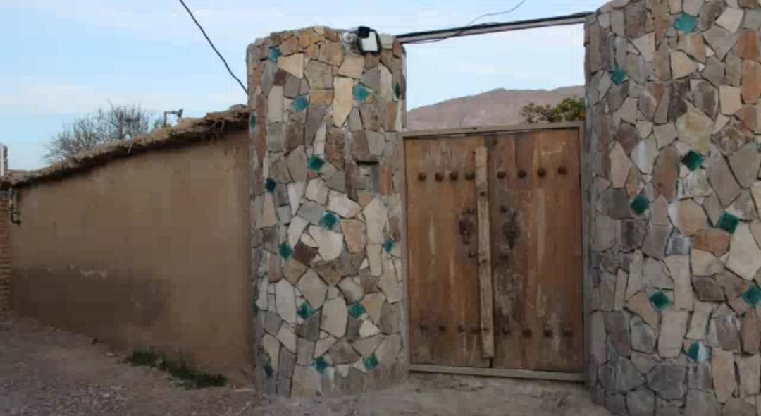 اجاره اتاق سنتی در استهبان ایج _ اتاق 1