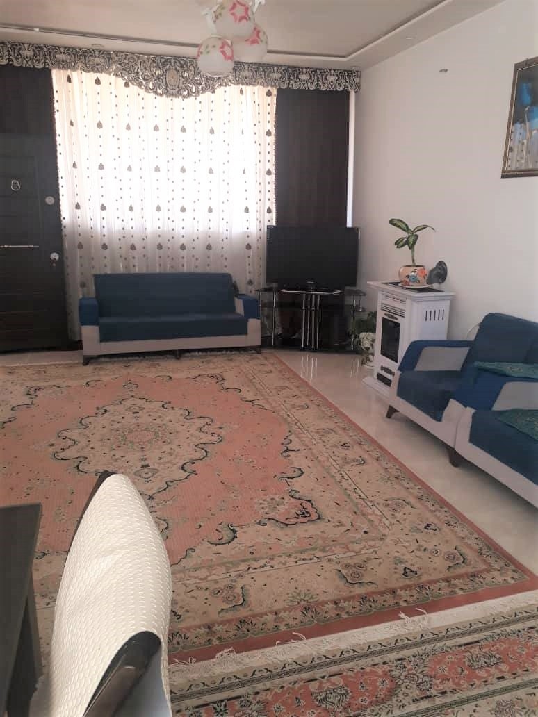 اجاره منزل  ویلایی در بلوار ایران صدرا -یک خوابه طبقه دوم70 متری