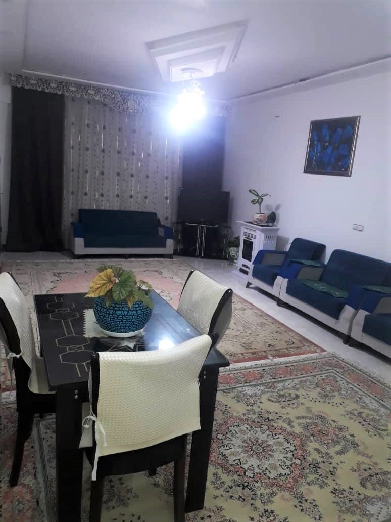 اجاره منزل  ویلایی در بلوار ایران صدرا -یک خوابه طبقه دوم70 متری