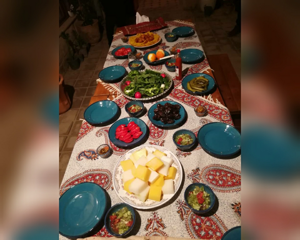 اجاره اتاق سنتی دوتخته غیرمستر در لطفعلی خان زند شیراز - گوهربانو