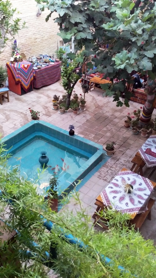 اجاره اتاق سنتی دوتخته غیرمستر در لطفعلی خان زند شیراز - مهبانو