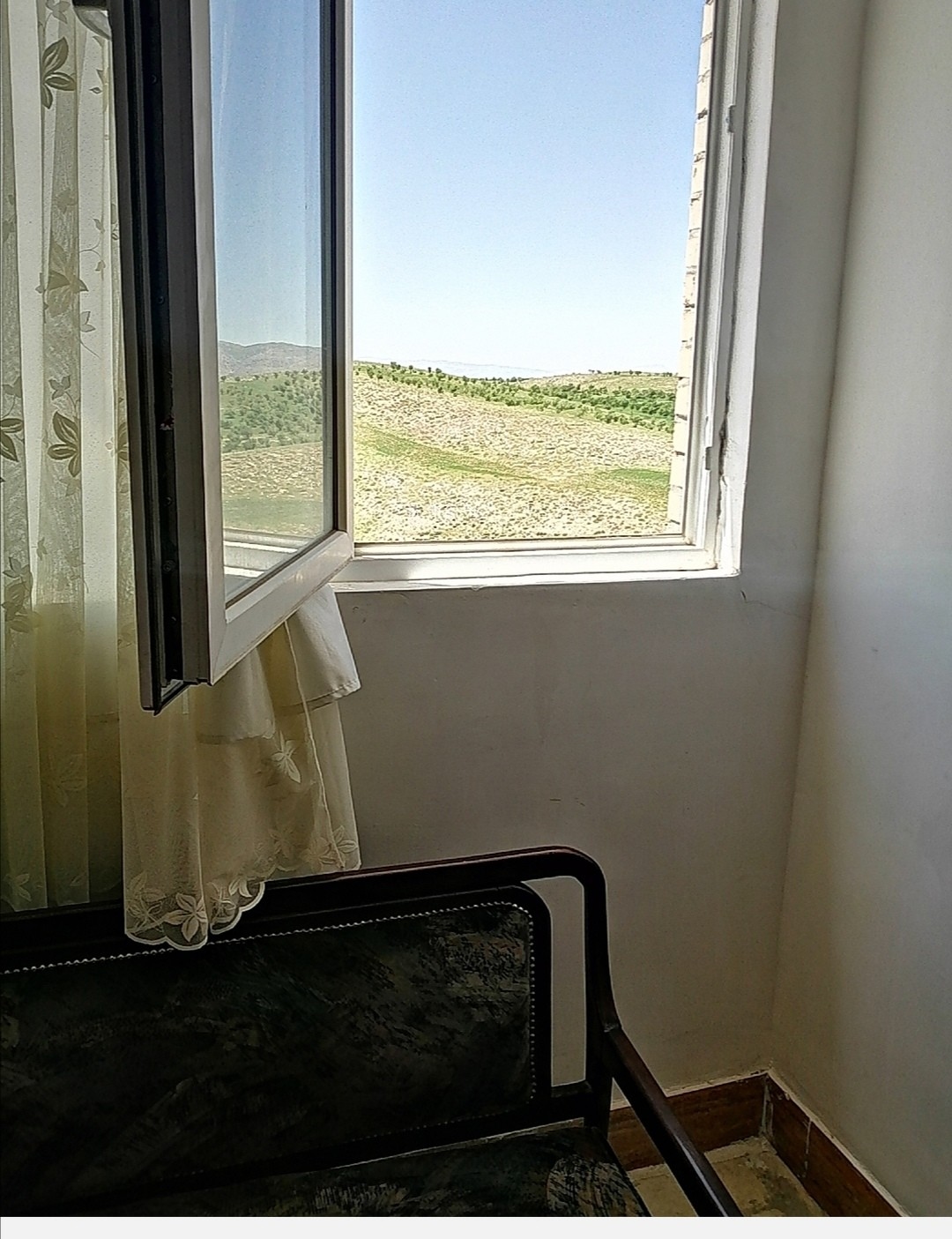 اجاره  آپارتمان مبله دو خوابه  در بلوار امام حسین سپیدان-طبقه ششم