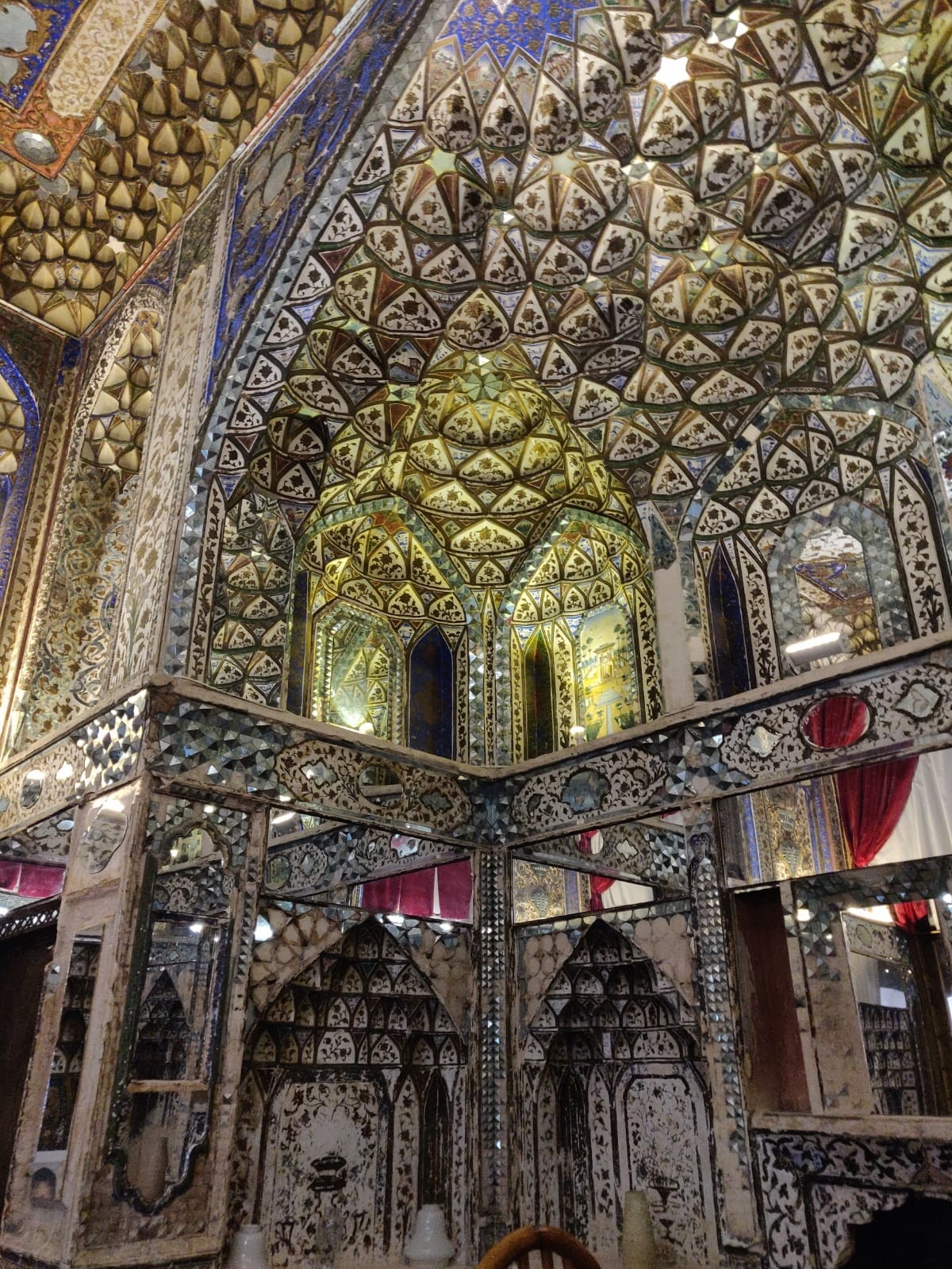 اجاره اتاق سنتی سه تخته ابن سینا اصفهان - 2