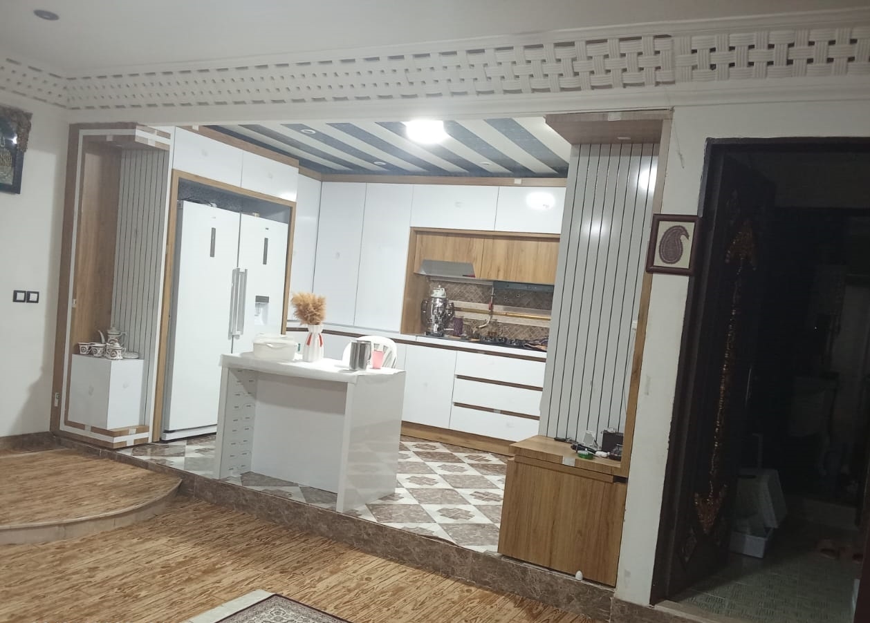 اجاره آپارتمان دوبلکس در اورمان تخت - کردستان180 متری طبقه ی دوم