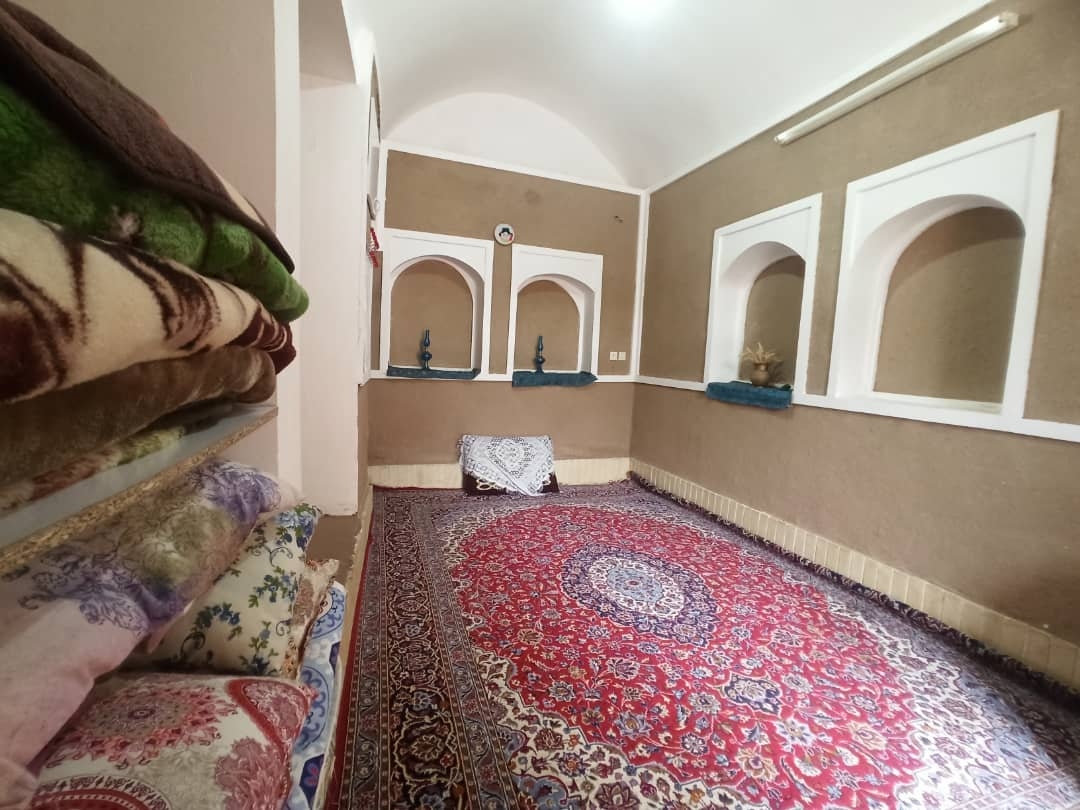 اجاره اتاق سنتی بومگردی در بهشتی ورزنه - اتاق 3 - 12 متری