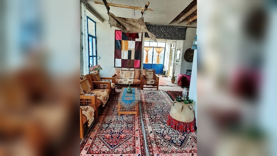 اجاره اقامتگاه بومگردی در درمن جاورسیان