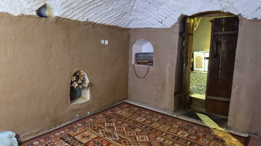 اجاره اتاق سنتی در انارک اصفهان-15 متری