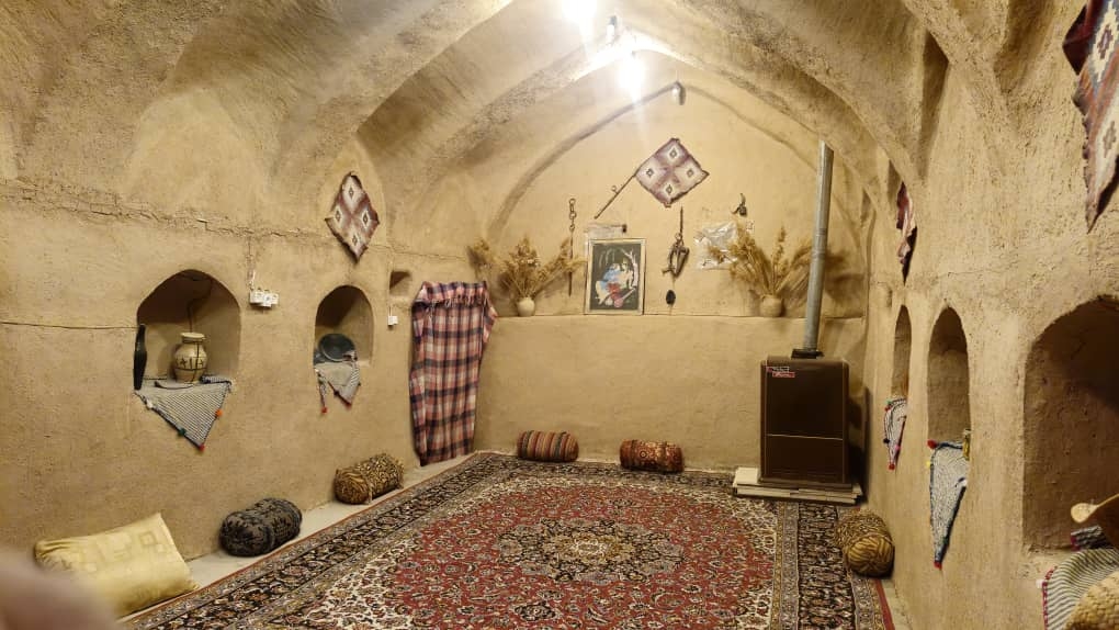 اجاره اقامتگاه تاریخی در انارک اصفهان-20 متری
