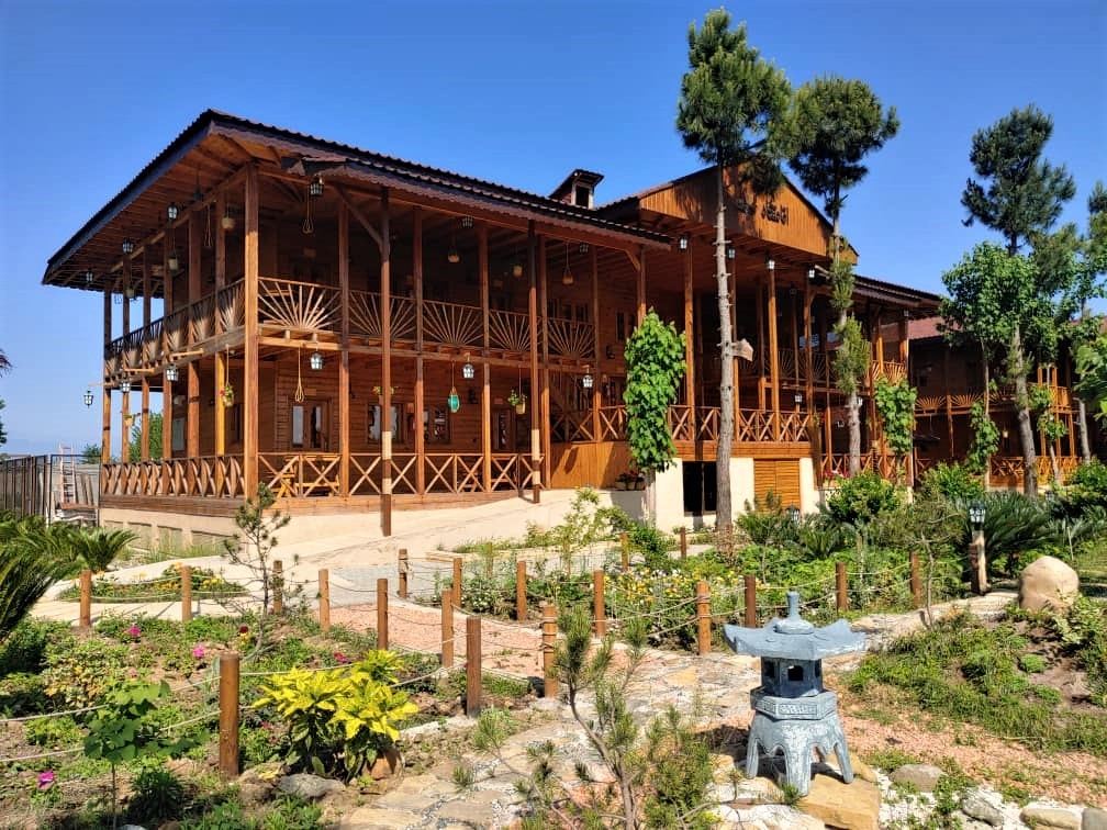 اجاره کلبه چوبی بومگردی در ملاسرا شفت