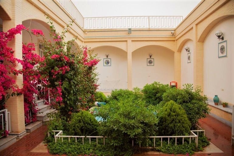 اجاره مهمانسرای سنتی در قیام یزد - 4تخته