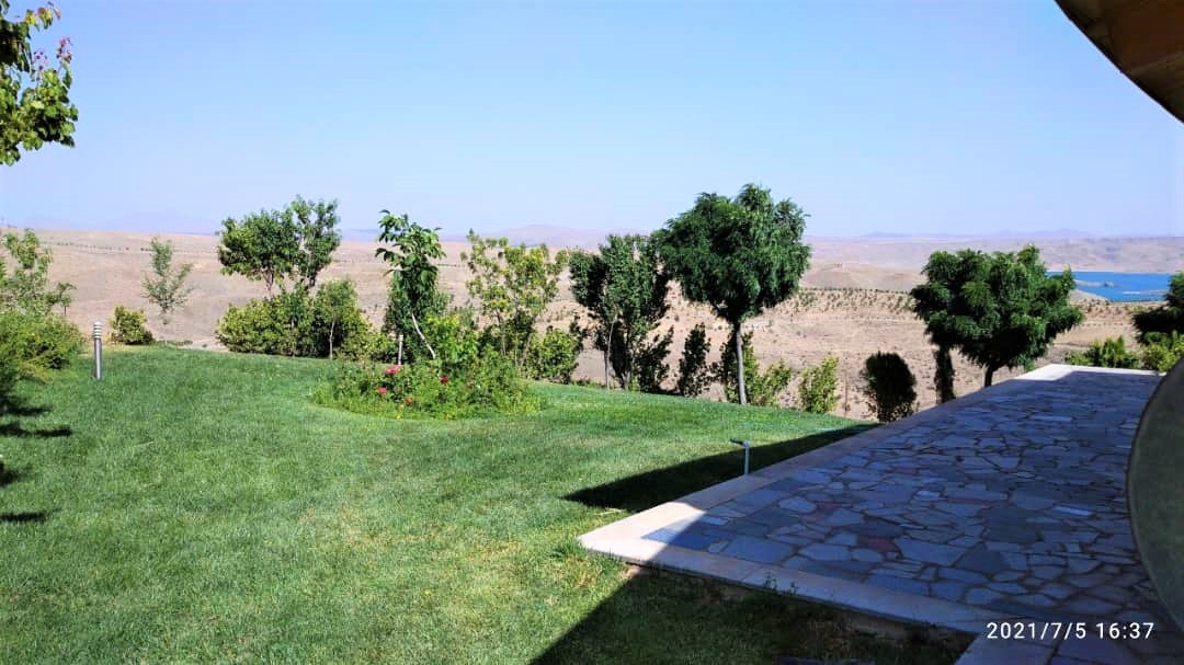 اجاره باغ ویلا در دهکده چادگان - اصفهان