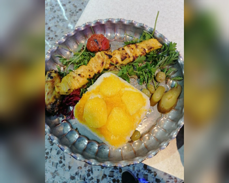 اجاره روزانه اقامتگاه سنتی دو تخته در قلعه نو اراک - یاس