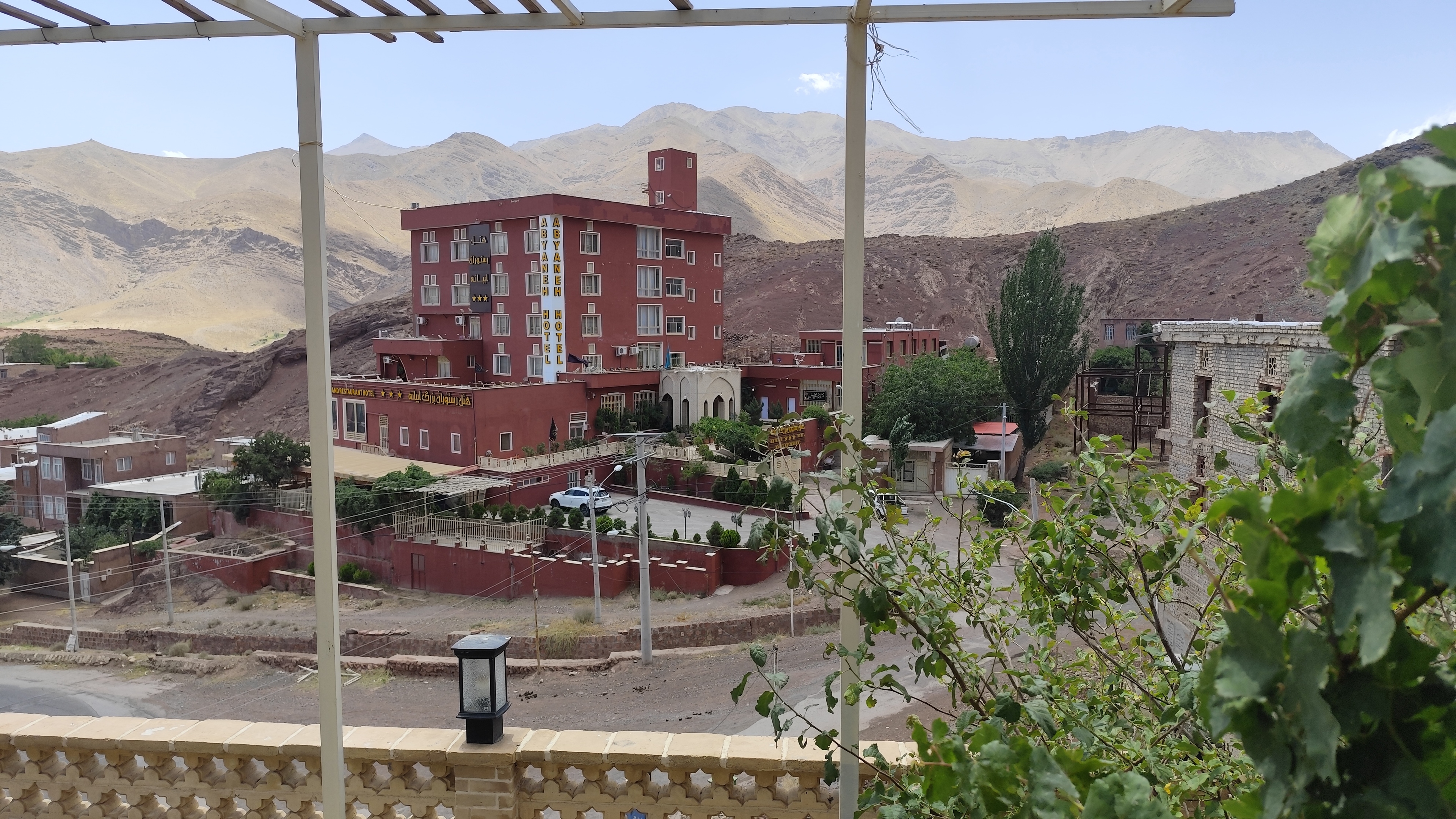 اجاره اتاق سنتی دو تخته در ابیانه نطنز