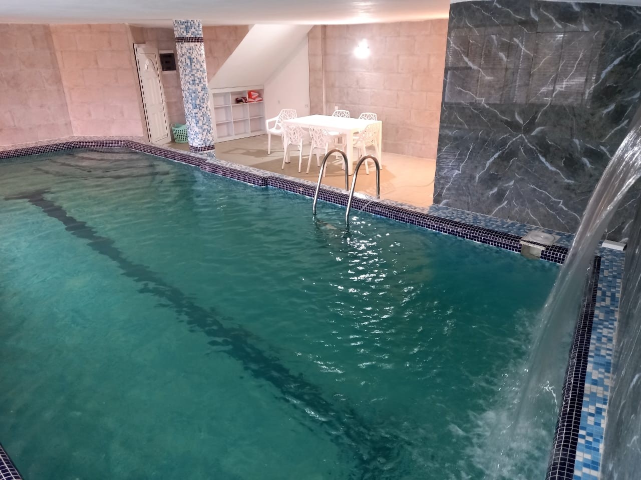 اجاره ویلا با استخر سرپوشیده آبگرم روستا کشفی  - آستارا