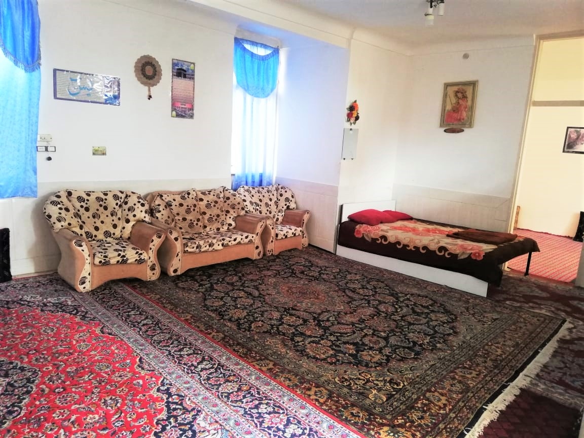 اجاره منزل ویلایی در طالقانی طبس - حیاط دار مبله