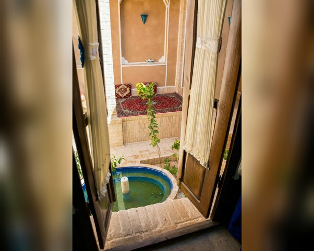 اجاره هتل سنتی چهار تخته در یزد