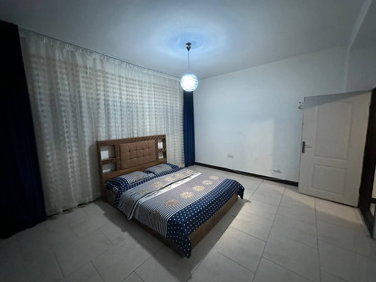 اجاره آپارتمان مبله  یک خوابه در جمهوری - مرکز شهر تهران همکف