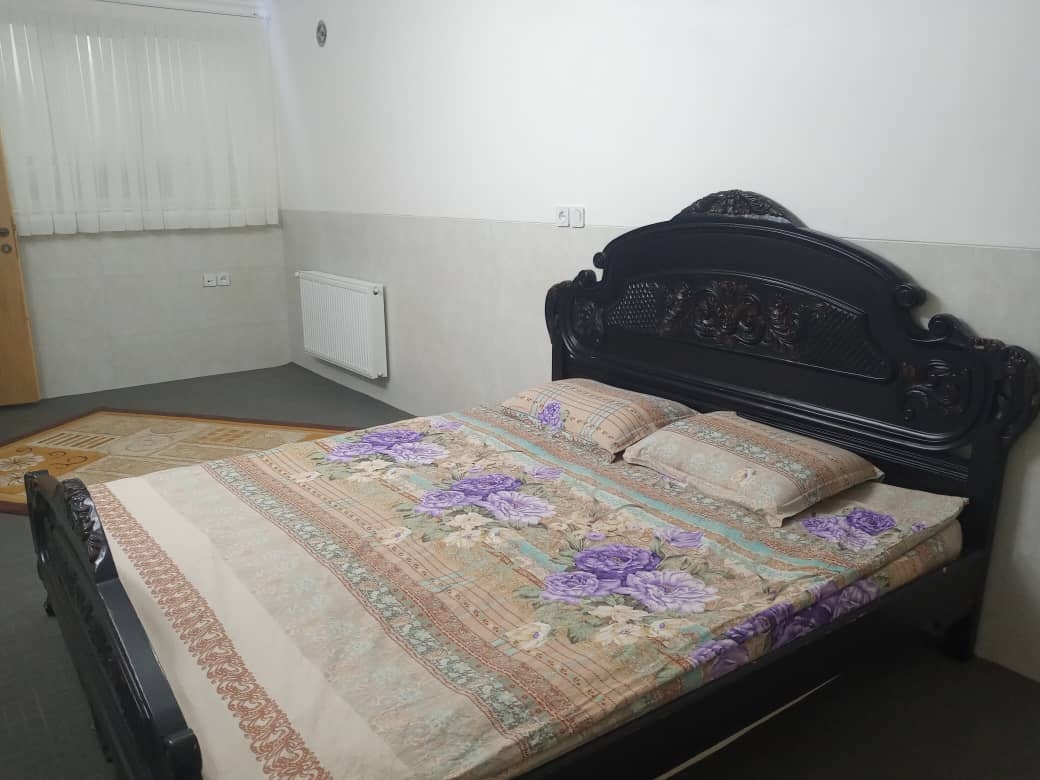 اجاره منزل ویلایی دو خواب در خیابان انقلاب یزد  - ایمان