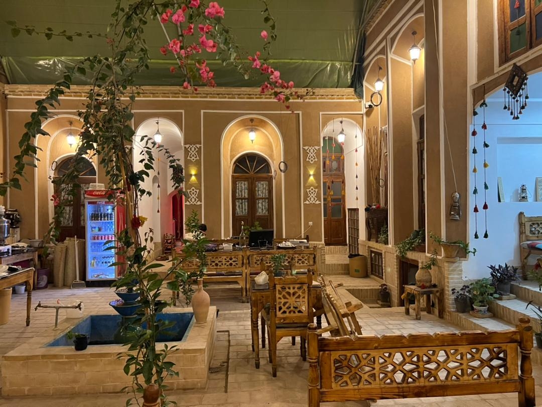 اجاره  بومگردی سنتی در بلوار امام یزد - بنفشه
