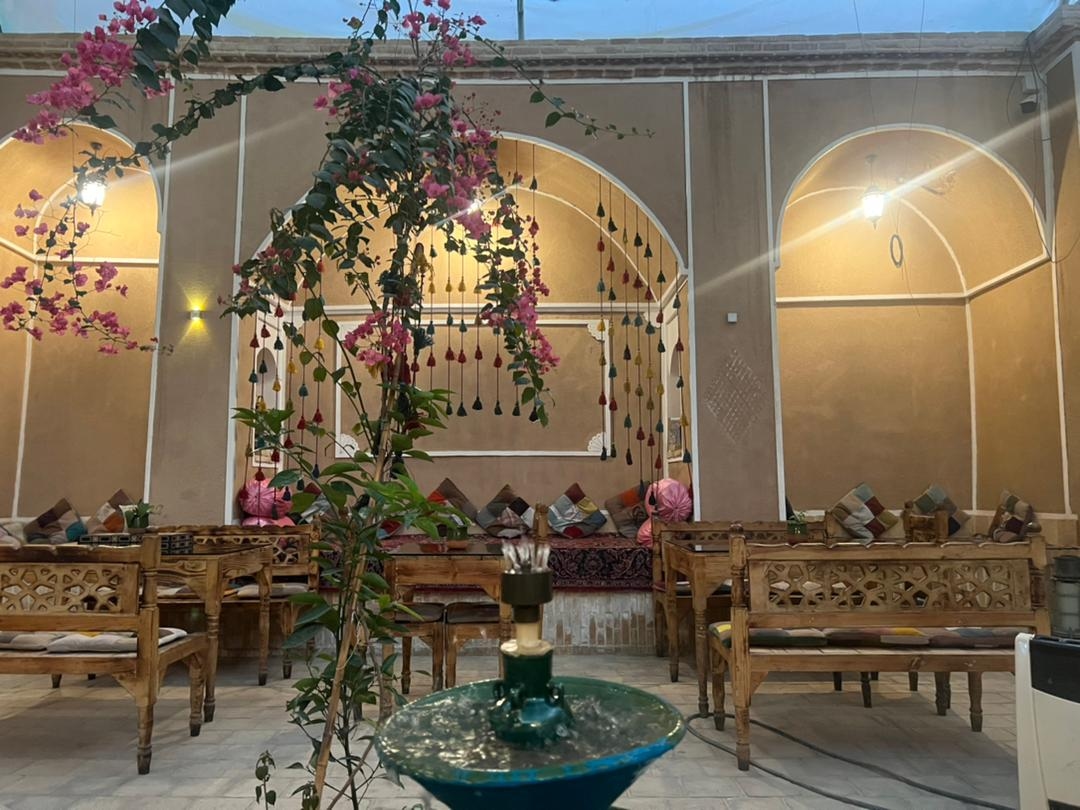 اجاره  بومگردی سنتی در بلوار امام یزد - بنفشه