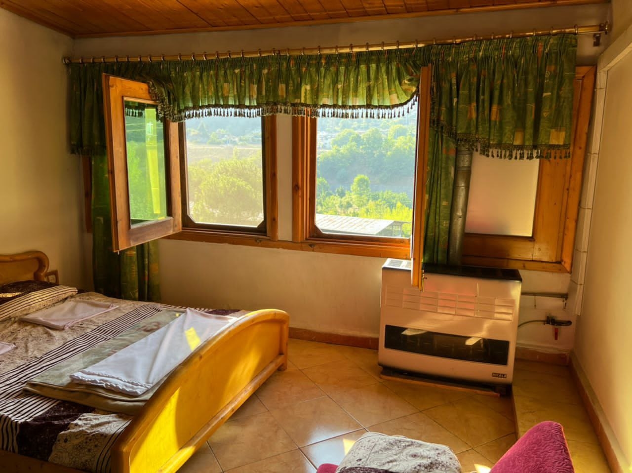 اجاره هتل دو تخته در چالوس-اتاق شماره 8