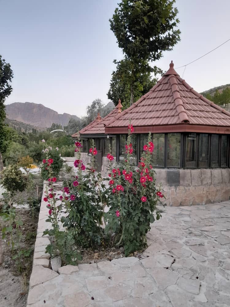 اجاره آلاچیق  در آبشار مارگون سپیدان