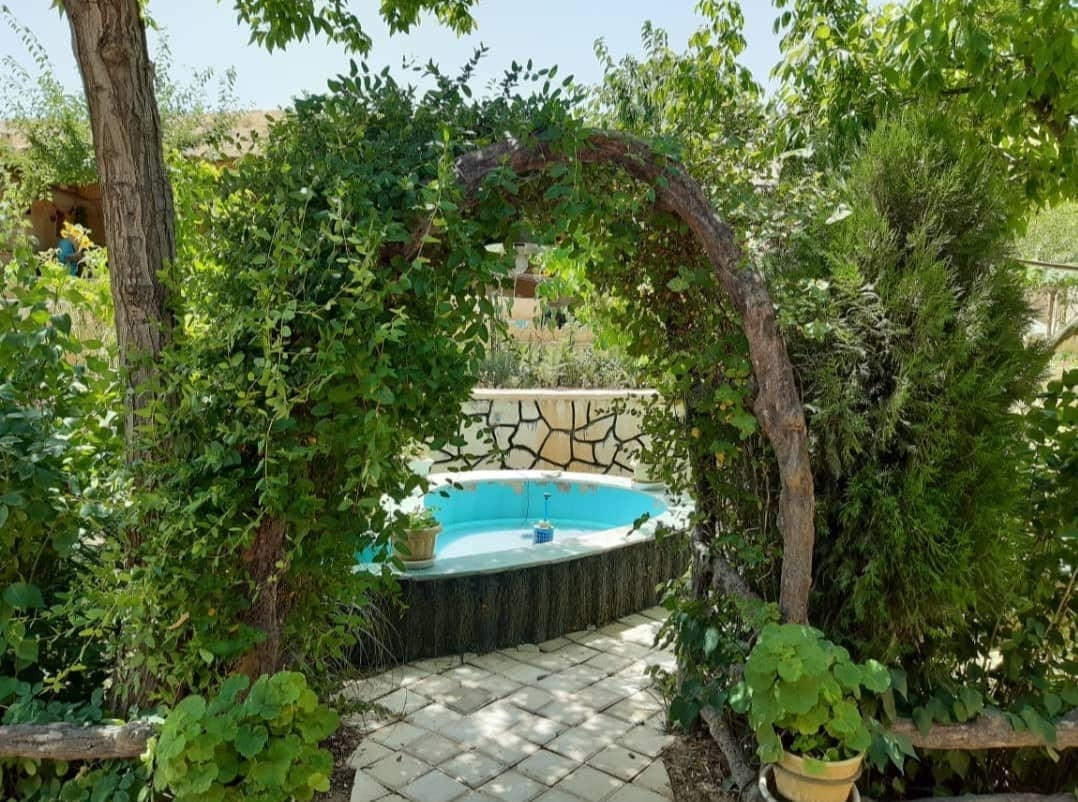 رزرو اتاق سنتی در روستای تشنیز شلمزار - 18 متری