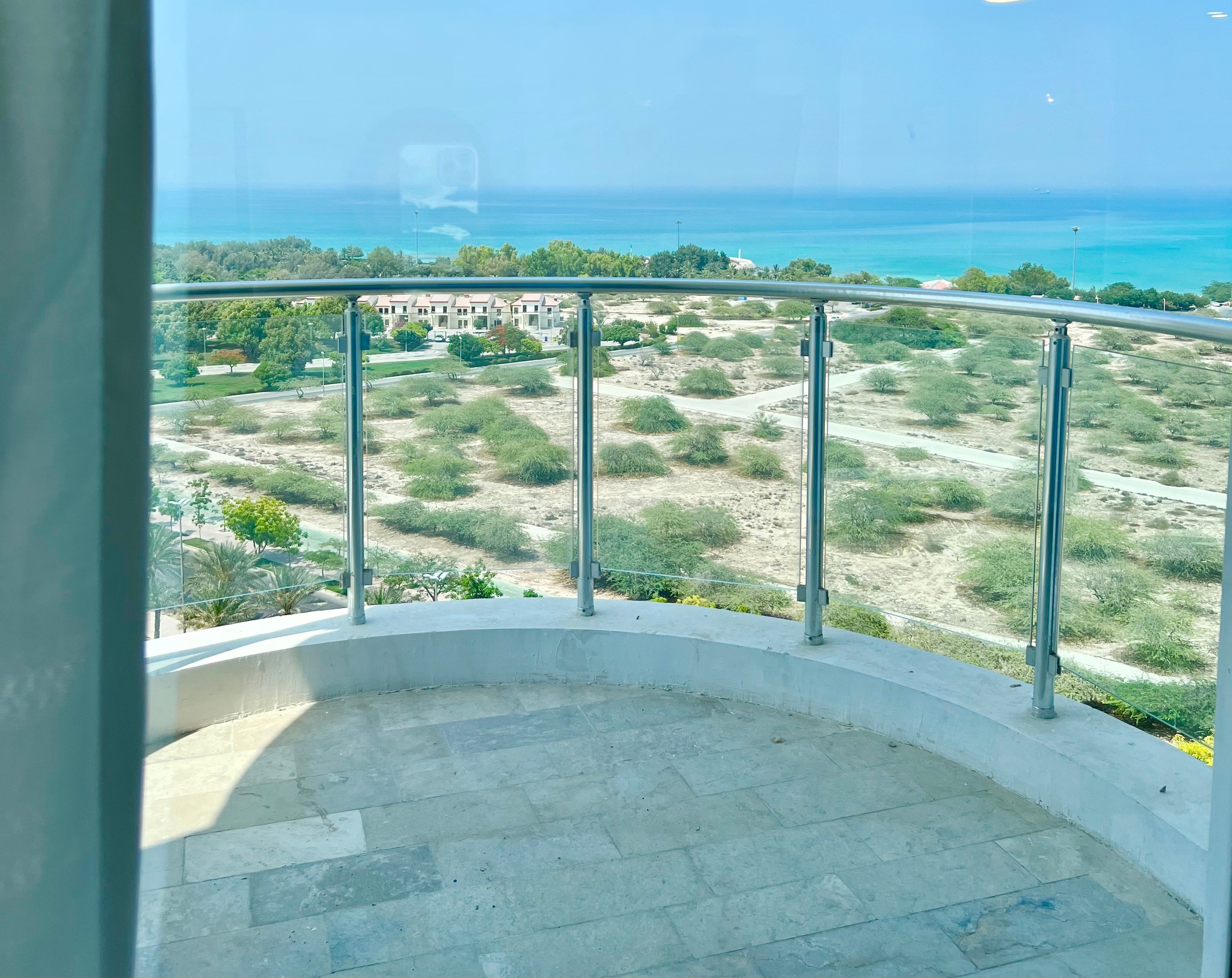 آپارتمان مبله در شهر افتاب کیش با ویو دریا