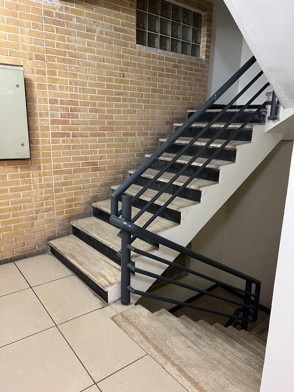 اجاره آپارتمان دوخواب مبله  در چمران - واحد 5شمالی