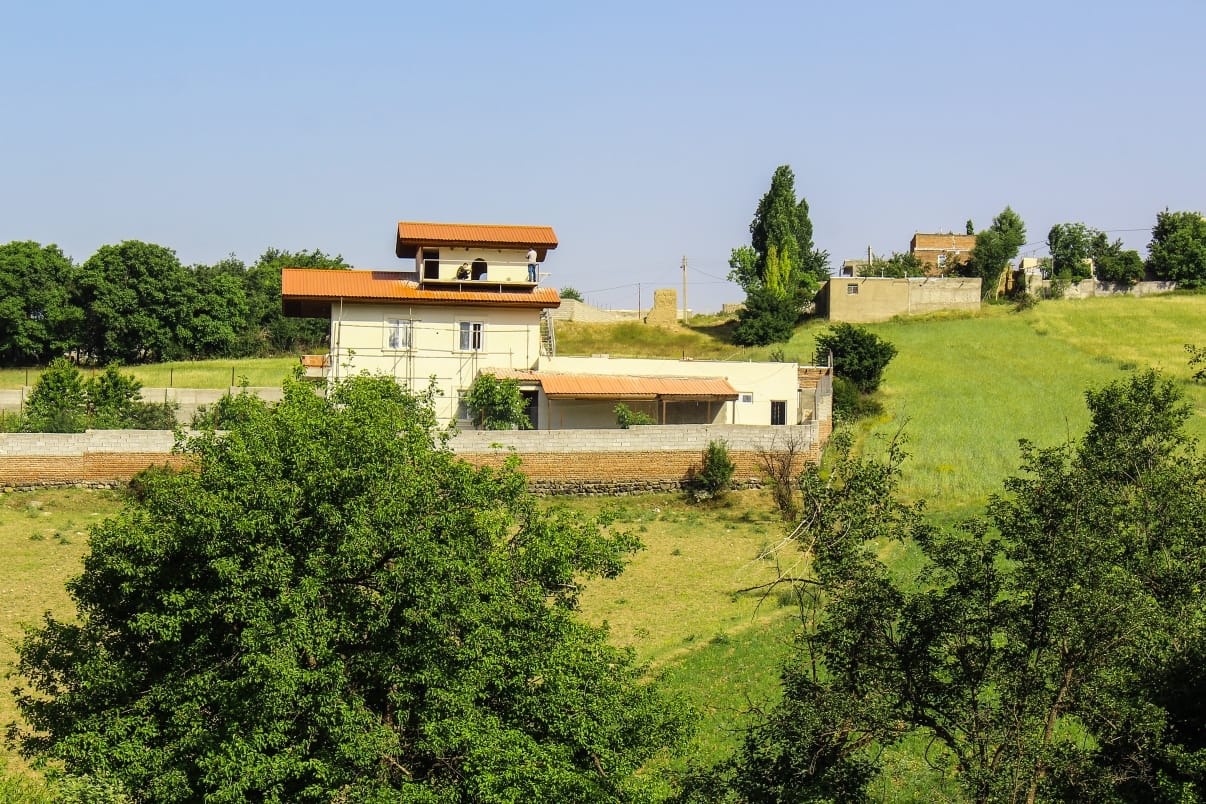 اجاره ویلا کوهستانی  با استخر اب گرم در ثمرین اردبیل