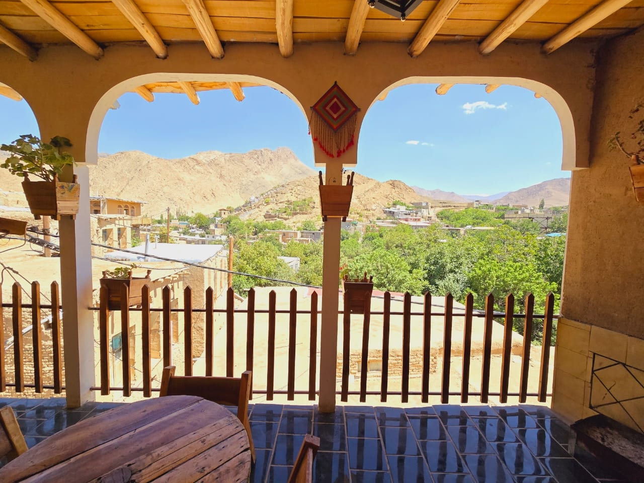 اجاره منزل کوهستانی در برزک - خانه بهشت