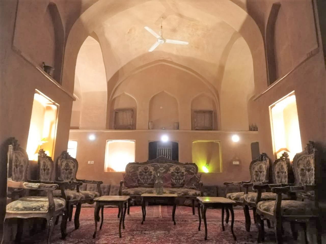 اجاره اتاق سنتی در خیابان امام یزد - سه تخته