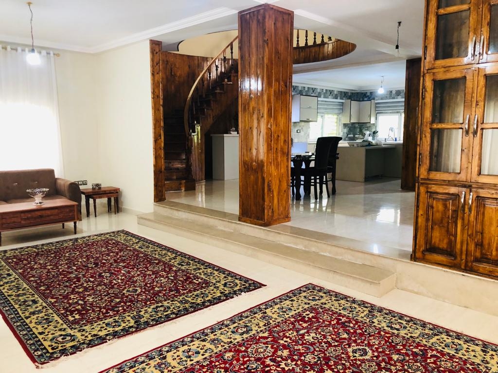 اجاره ویلا پنج خوابه  نزدیک ساحل در باغات چالوس