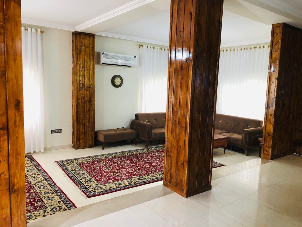 اجاره ویلا پنج خوابه  نزدیک ساحل در باغات چالوس