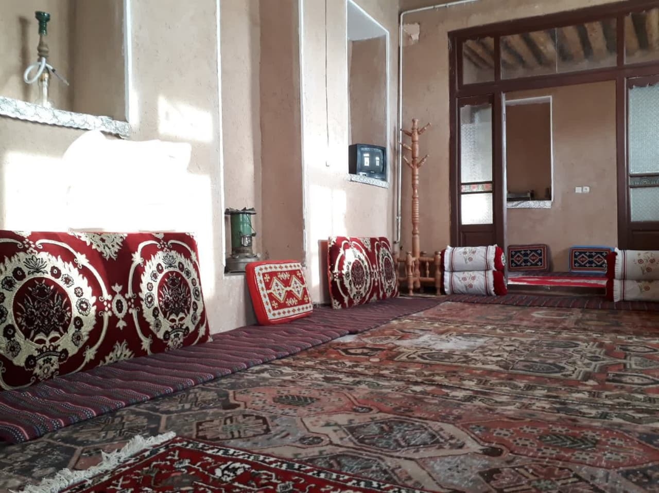 اجاره بومگردی سنتی در شهر ونک سمیرم-15 متر