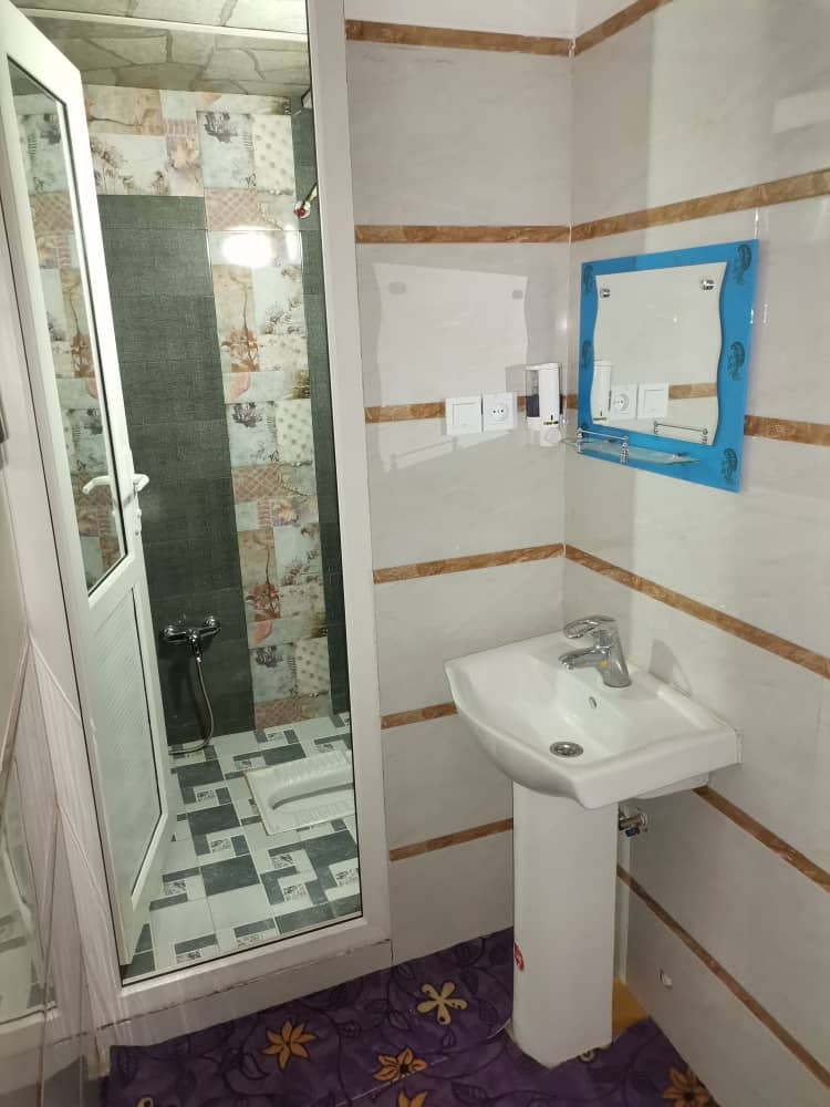 اجاره آپارتمان دو خوابه در اورامان تخت کردستان-طبقه اول