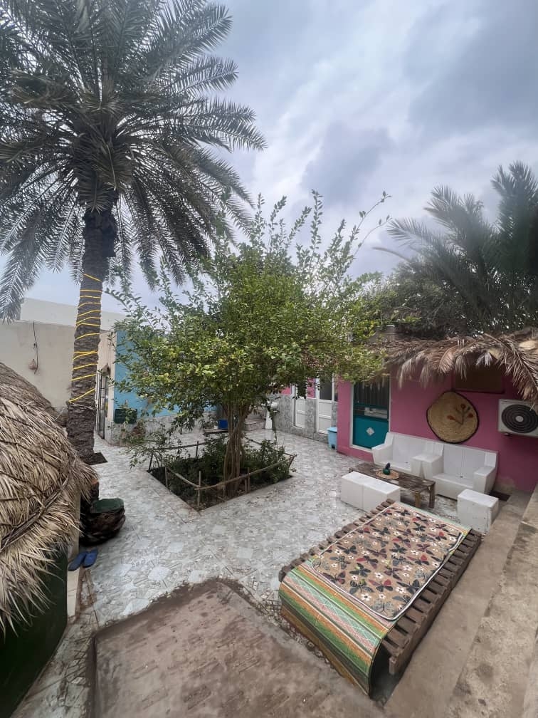 اجاره اتاق در جزیره هرمز - ماجرا رنگی