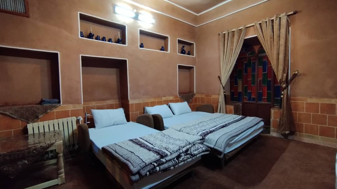 اجاره اتاق بوم گردی در نراق مرکزی - 3