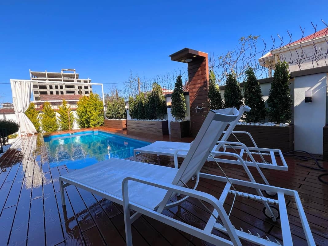 اجاره ویلا با استخر روباز آب گرم در هچیرود - دلفان