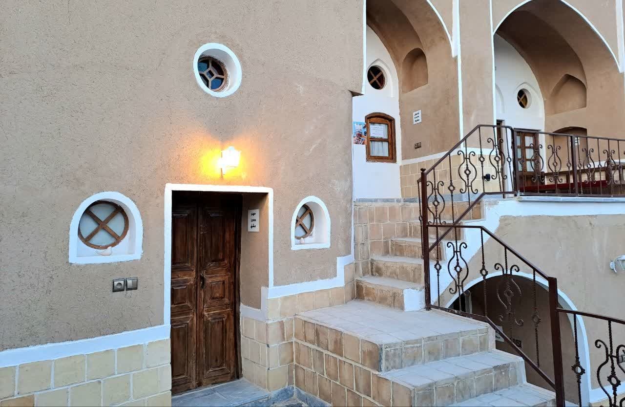 اجاره اتاق بومگردی در شهرطاد فلاورجان - عشق
