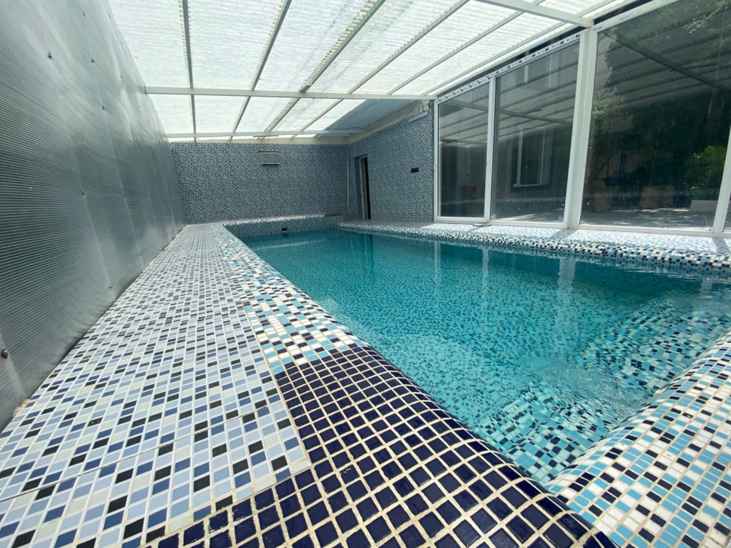 اجاره ویلا استخر آبگرم در کردان جنوبی - البرز