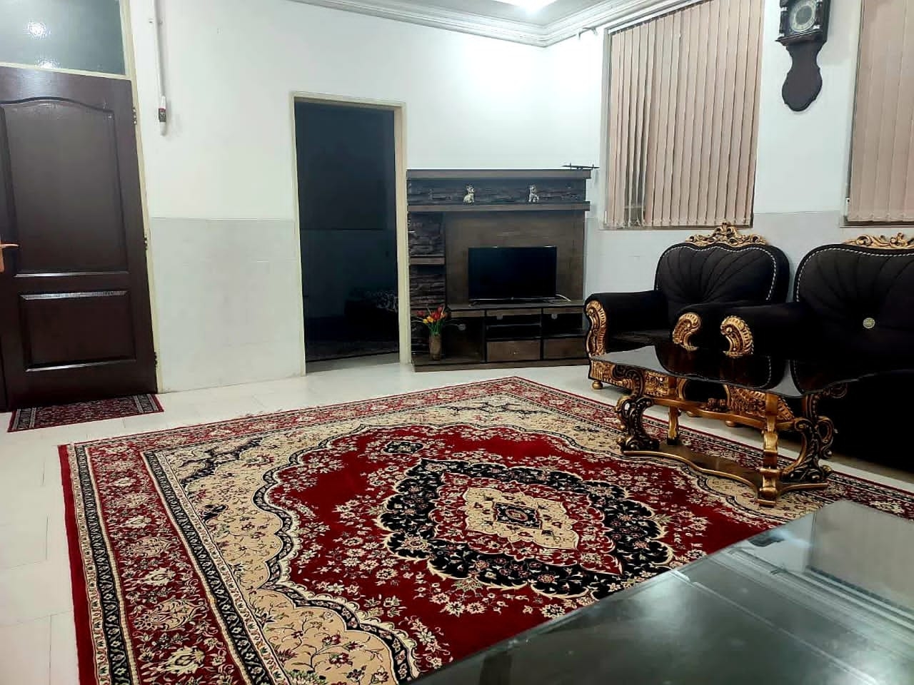 اجاره آپارتمان مبله  (ابوذر)   - 100 متری طبقه اول